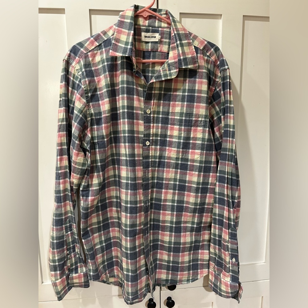 Taylor Stitch men’s plaid button down shirt. Sz 44